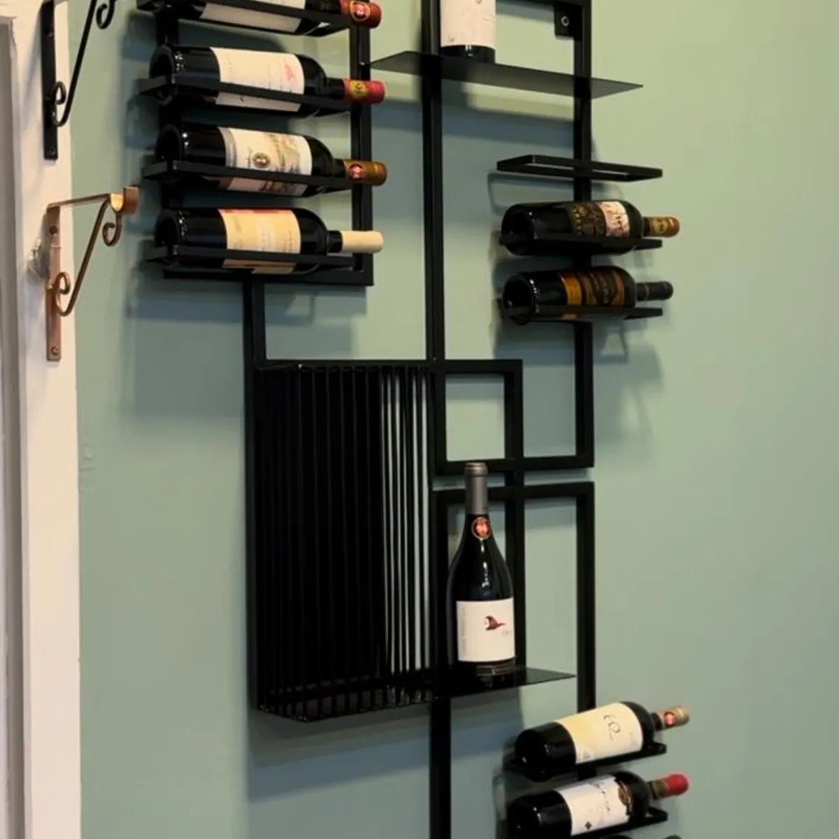 GENERICO - VINOTECA DE PARED NEGRO CAPACIDAD 15 BOTELLAS + DEPOSITO CORCHOS