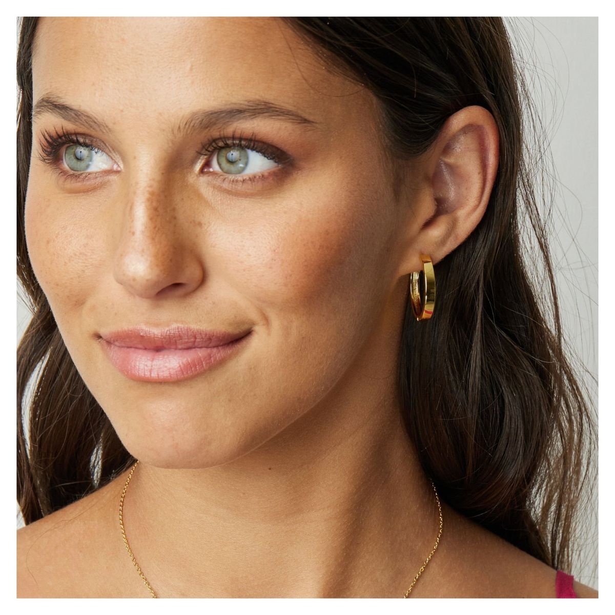 BOAZ JOYAS - ARGOLLAS LISAS 25MM BAÑADAS EN ORO