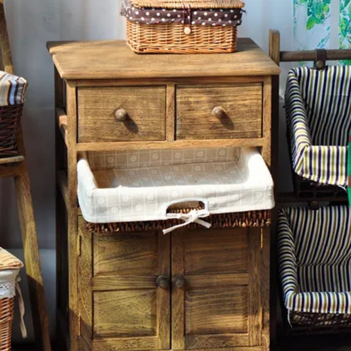 GENERICO - GABINETE MADERA CAFE CON DOS PUERTAS Y DOS CAJONES.