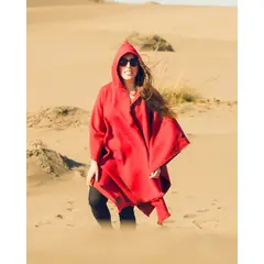 RAYA - Poncho Clásico Rojo con Gorro Unisex