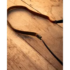 RAYA - Strap de Cuero y Goma para Anteojos
