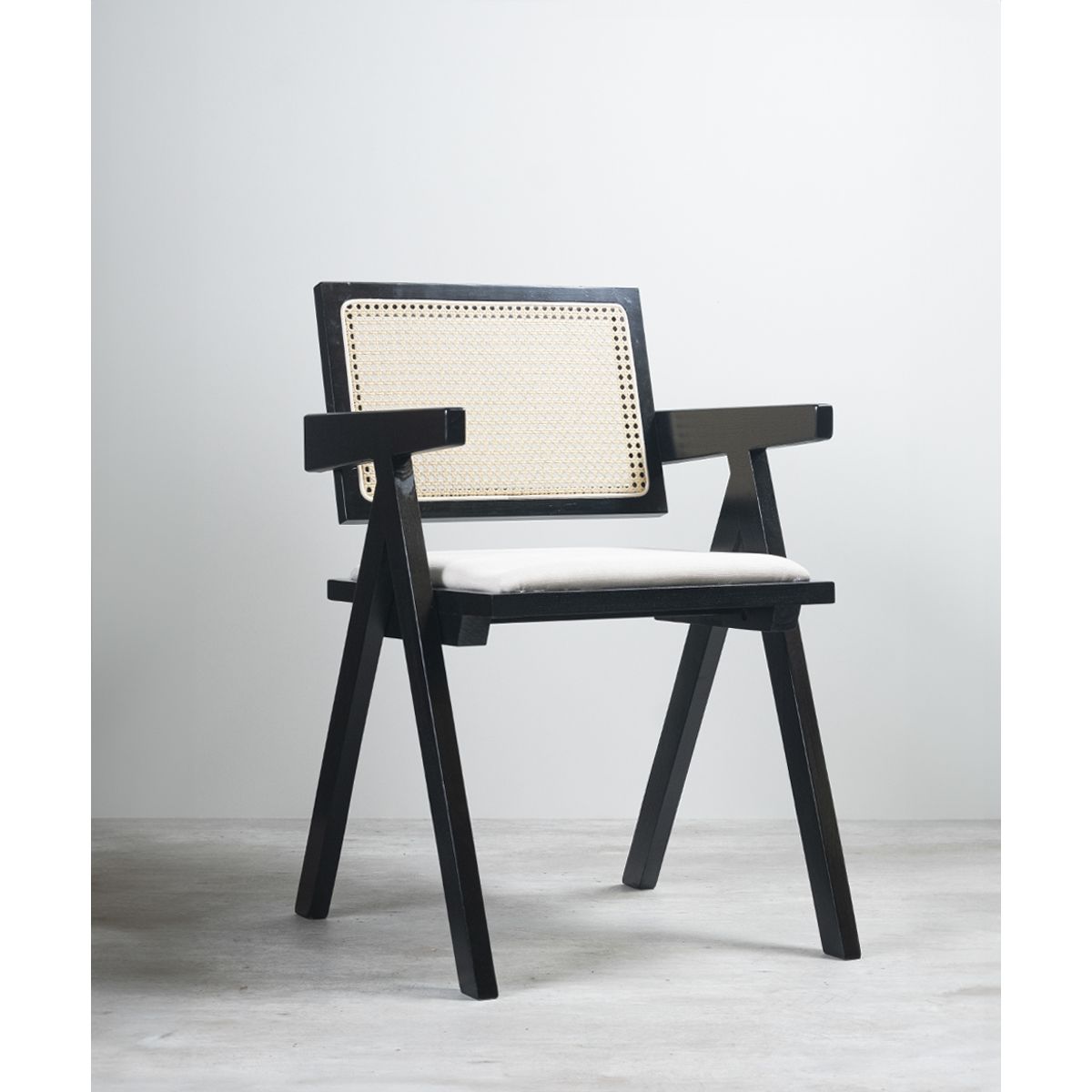 GENERICO - Silla Comedor Chandigarh Con Cojín De Lino Madera Negro