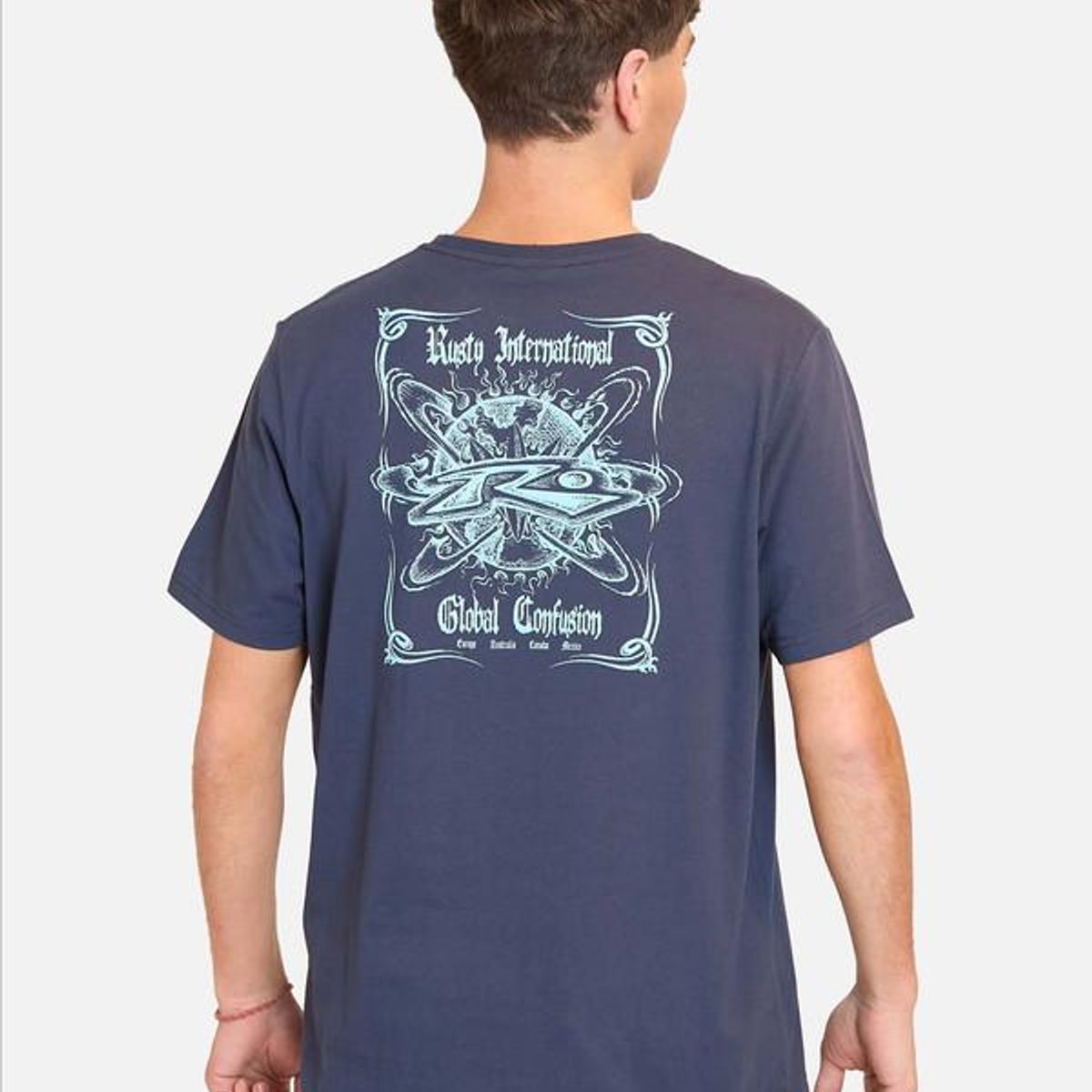 RUSTY - Polera Manga Corta Global Confussion Azul Hombre Rusty - Azul