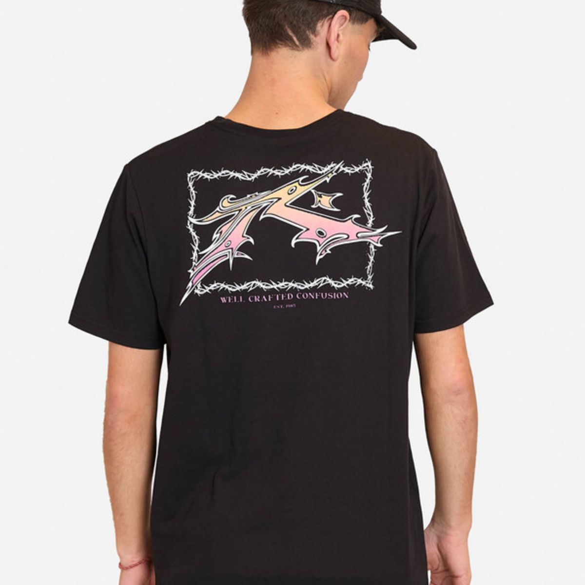 RUSTY - Polera Manga Corta Confussion Negro Hombre Rusty