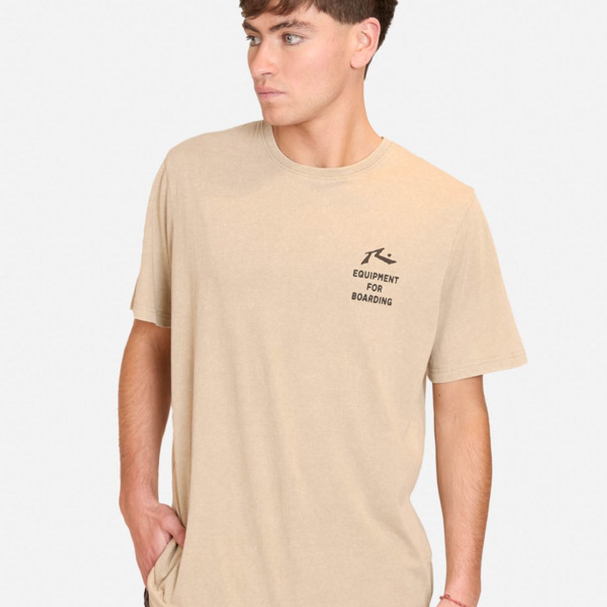 RUSTY - Polera Manga Corta Supply Co Khaki Hombre Rusty