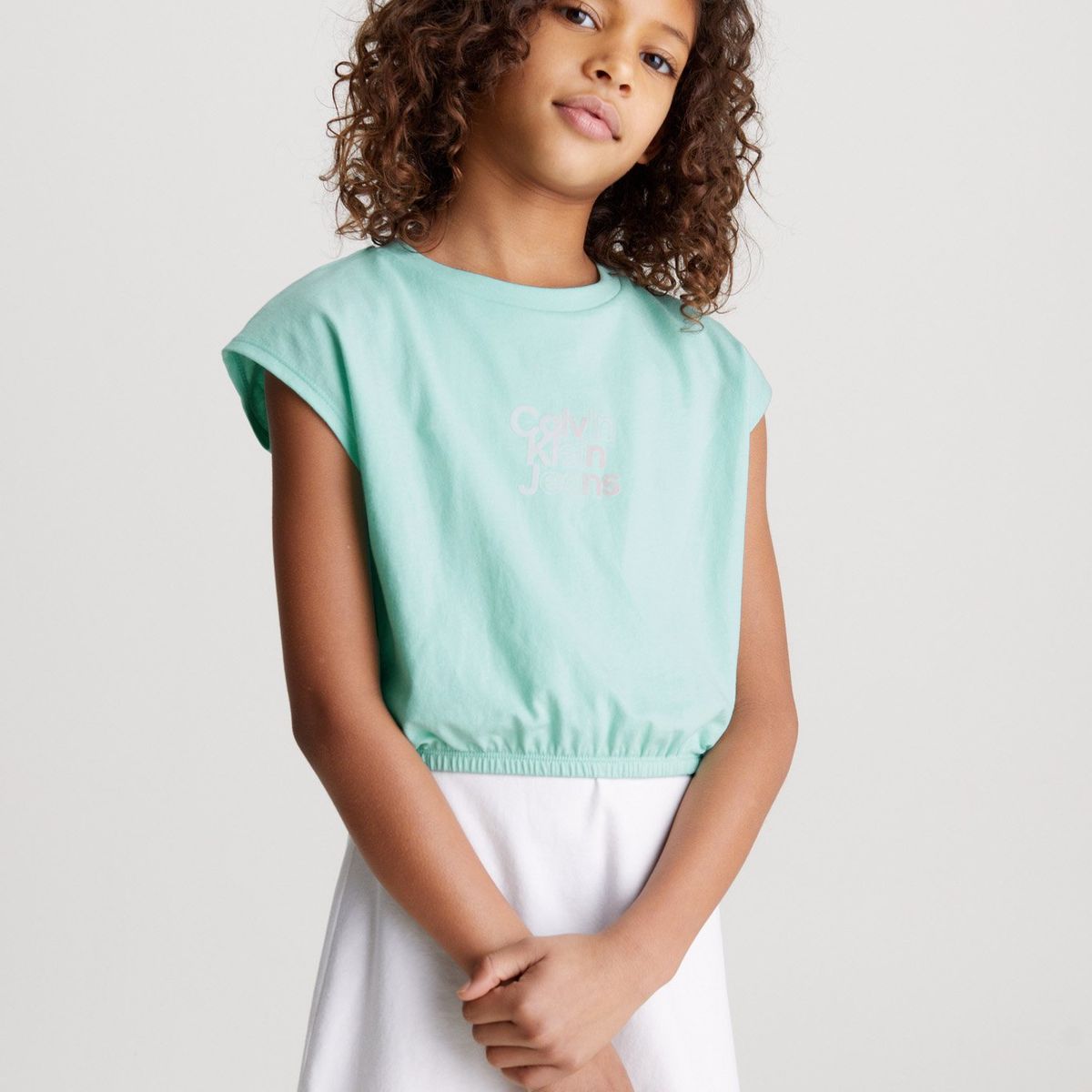 CALVIN KLEIN - Polera Niña Gradient Flock Verde Calvin Klein