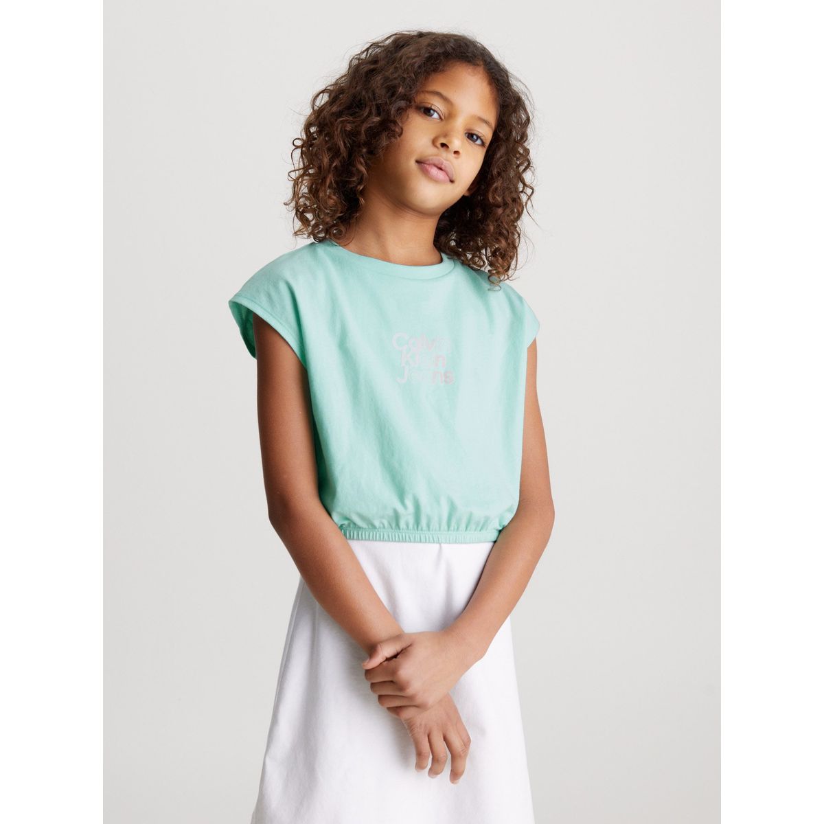 CALVIN KLEIN - Polera Niña Gradient Flock Verde Calvin Klein