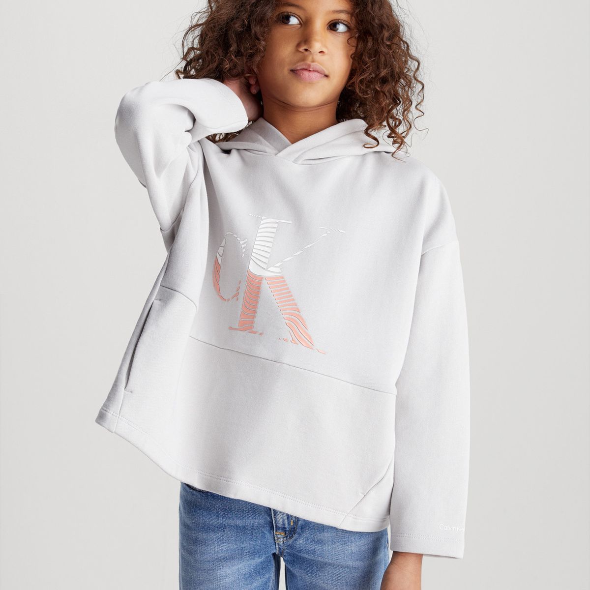 CALVIN KLEIN - Polerón con Gorro Niño Monogram Gris Calvin Klein