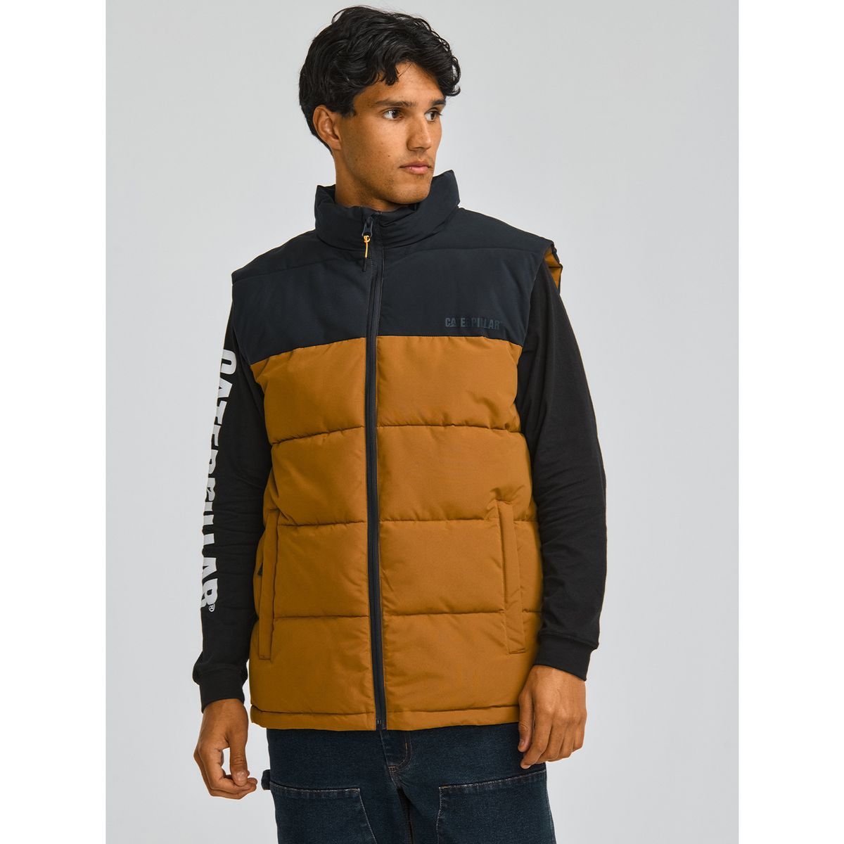CAT - Chaqueta Sin Manga Hombre Arctic Zone Vest Café CAT