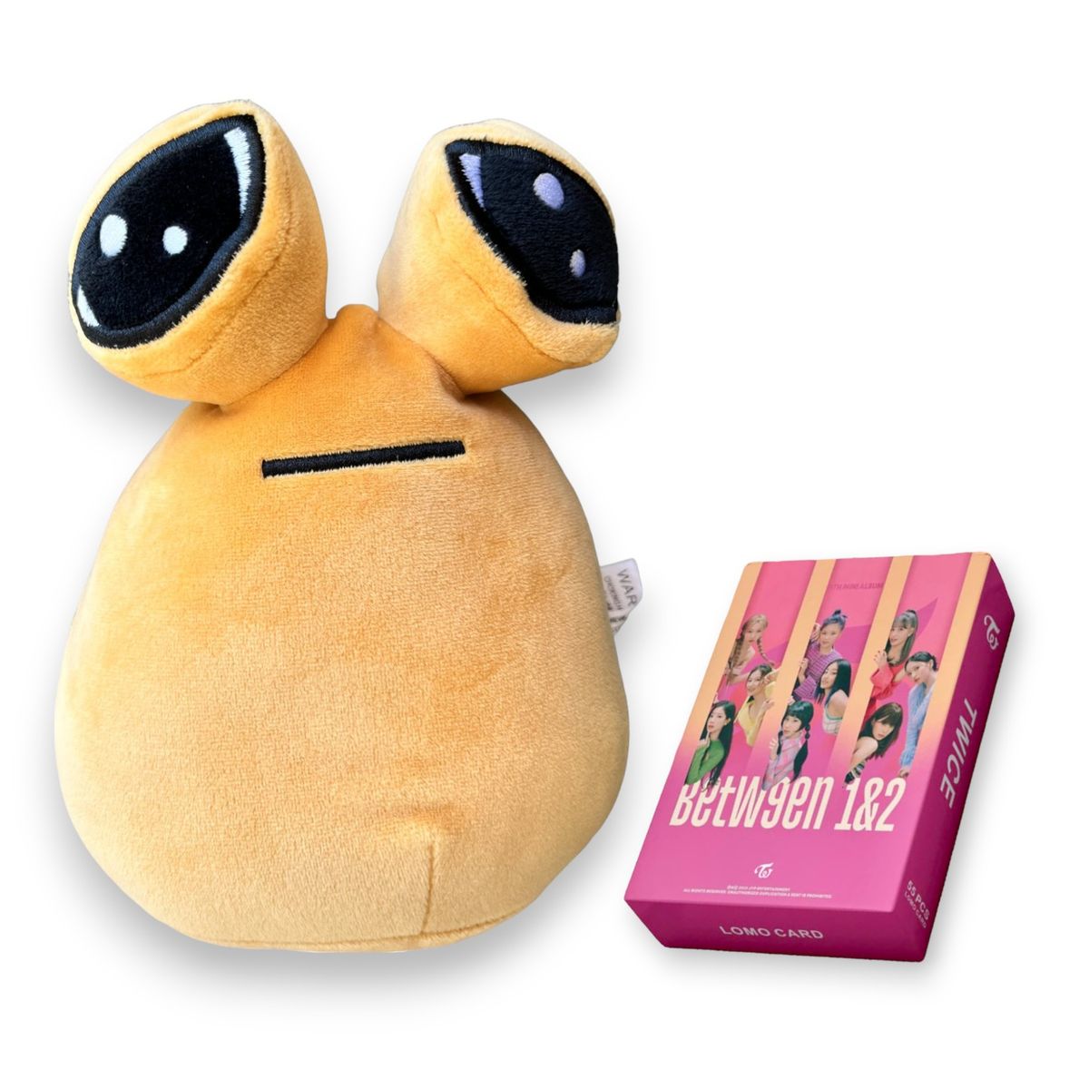 GENERICO - Photocards Twice Between más Peluche Alien Pou Tik Tok