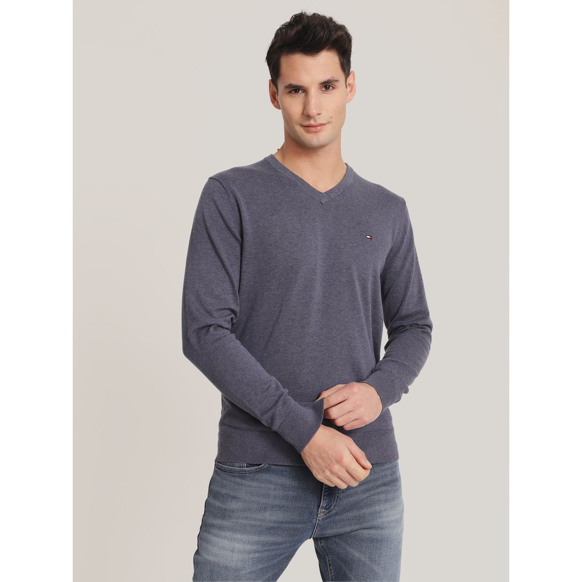 TOMMY HILFIGER - Sweater Básico Signature V-Neck Gris Tommy Hilfiger