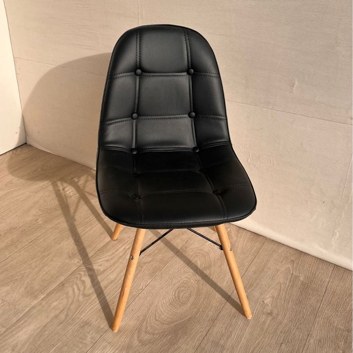 CORI CORI - Silla Capitonné Eames Ecocuero Negro