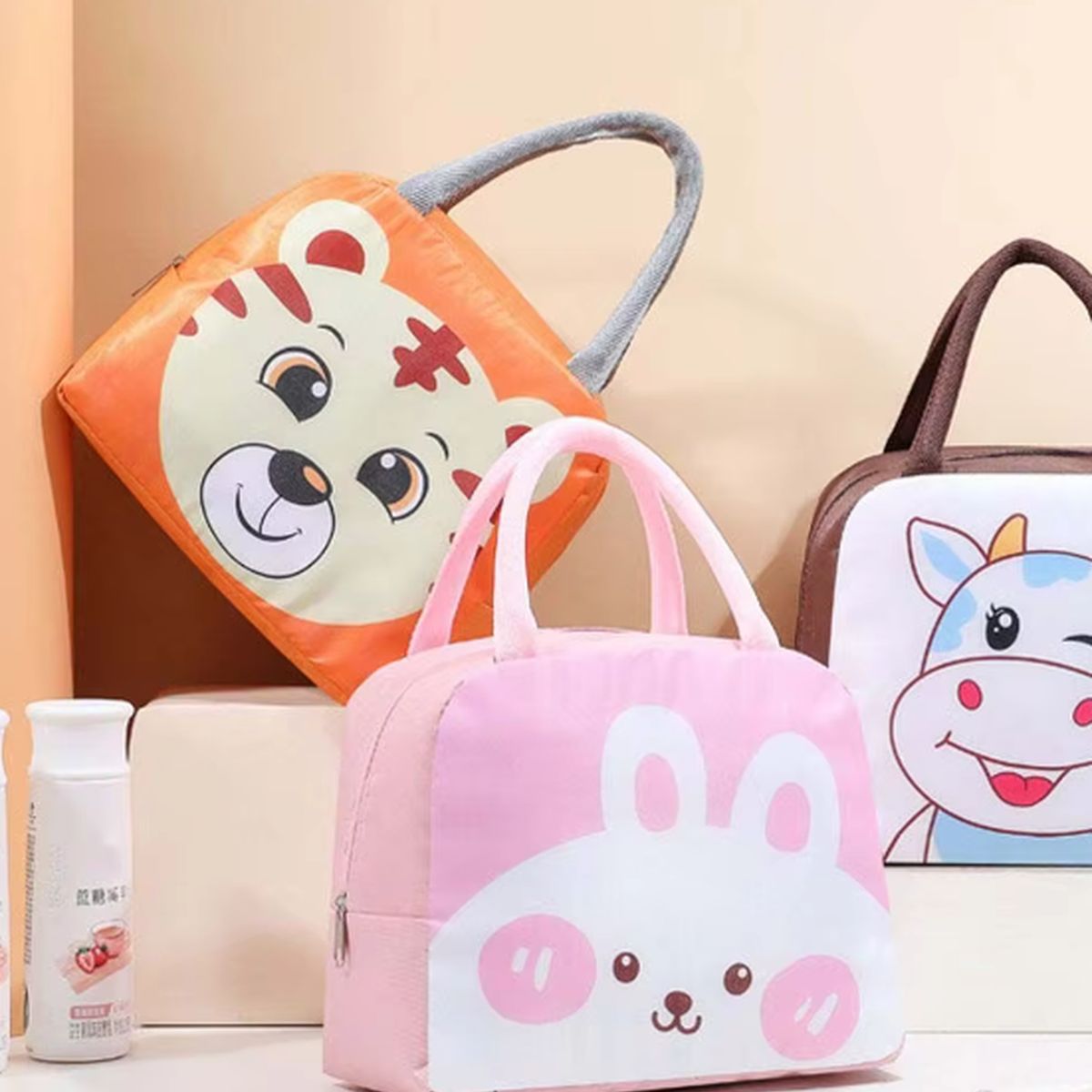 GENERICO - Lonchera Térmica Diseño de Coneja -Mantén tus Alimentos Frescos