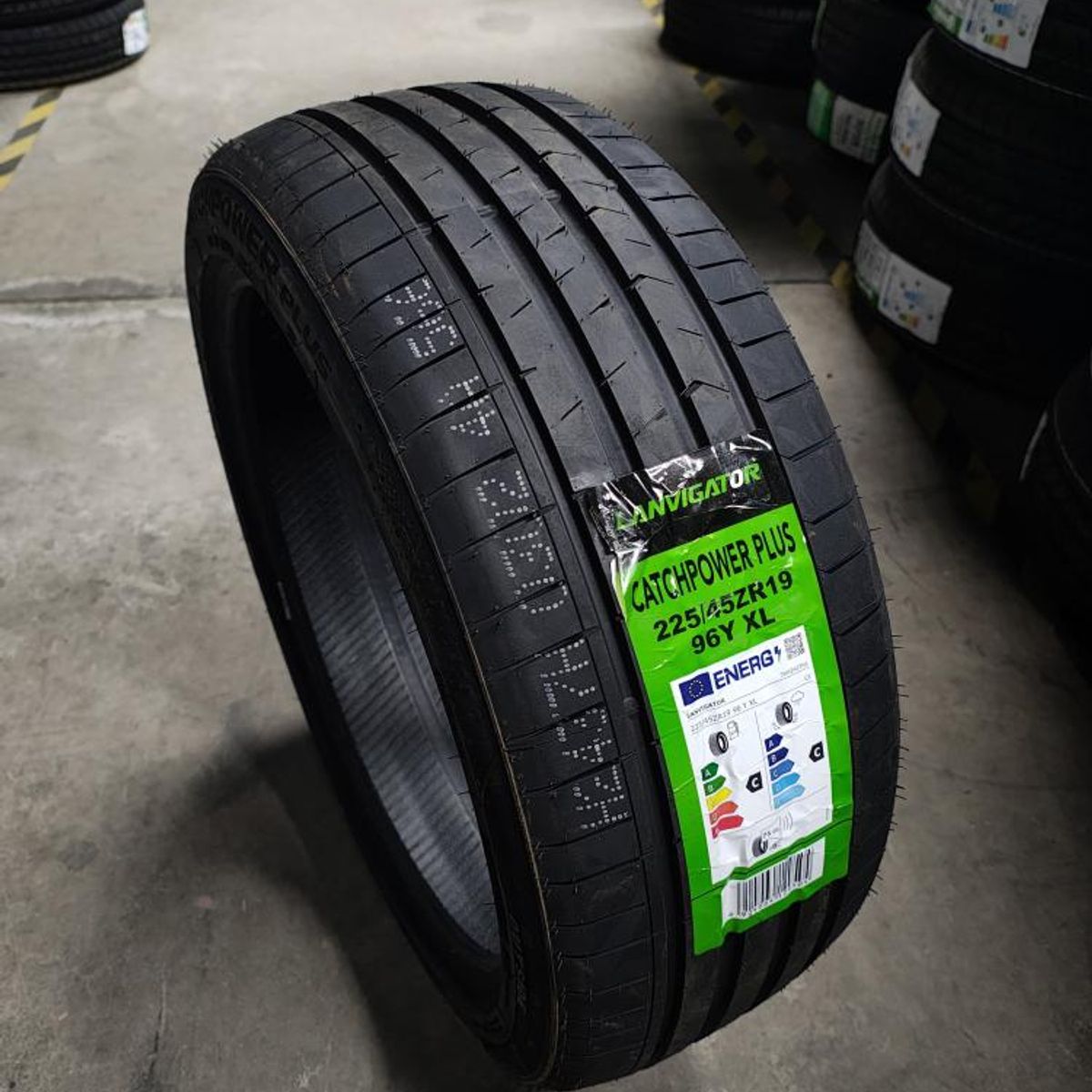 GENERICO - NEUMATICO 22545 R19 LANVIGATOR CATCHPOWER PLUS 96Y Z