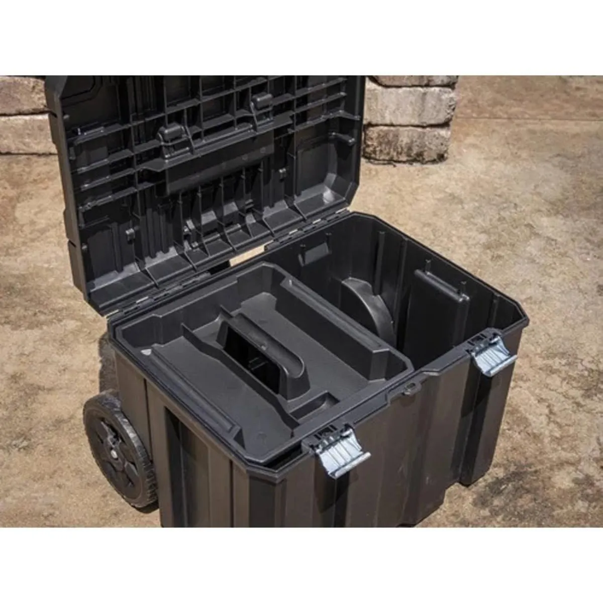 DEWALT - Caja De Herramientas Con Ruedas Dwst17820