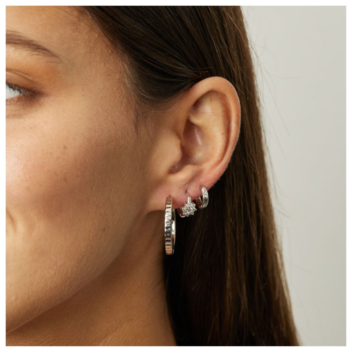 BOAZ JOYAS - ARGOLLAS THAI BAÑADAS EN ORO BLANCO