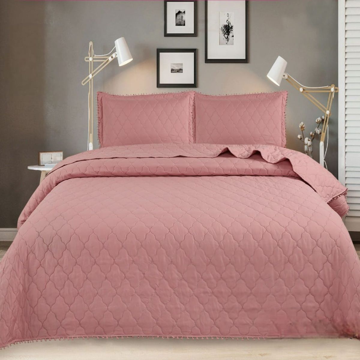 GENERICO - COBERTOR DE POMPONES KING PLAZAS 100% ALGODON