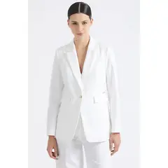 LIOLA - Blazer Entallado, Crudo Liola.