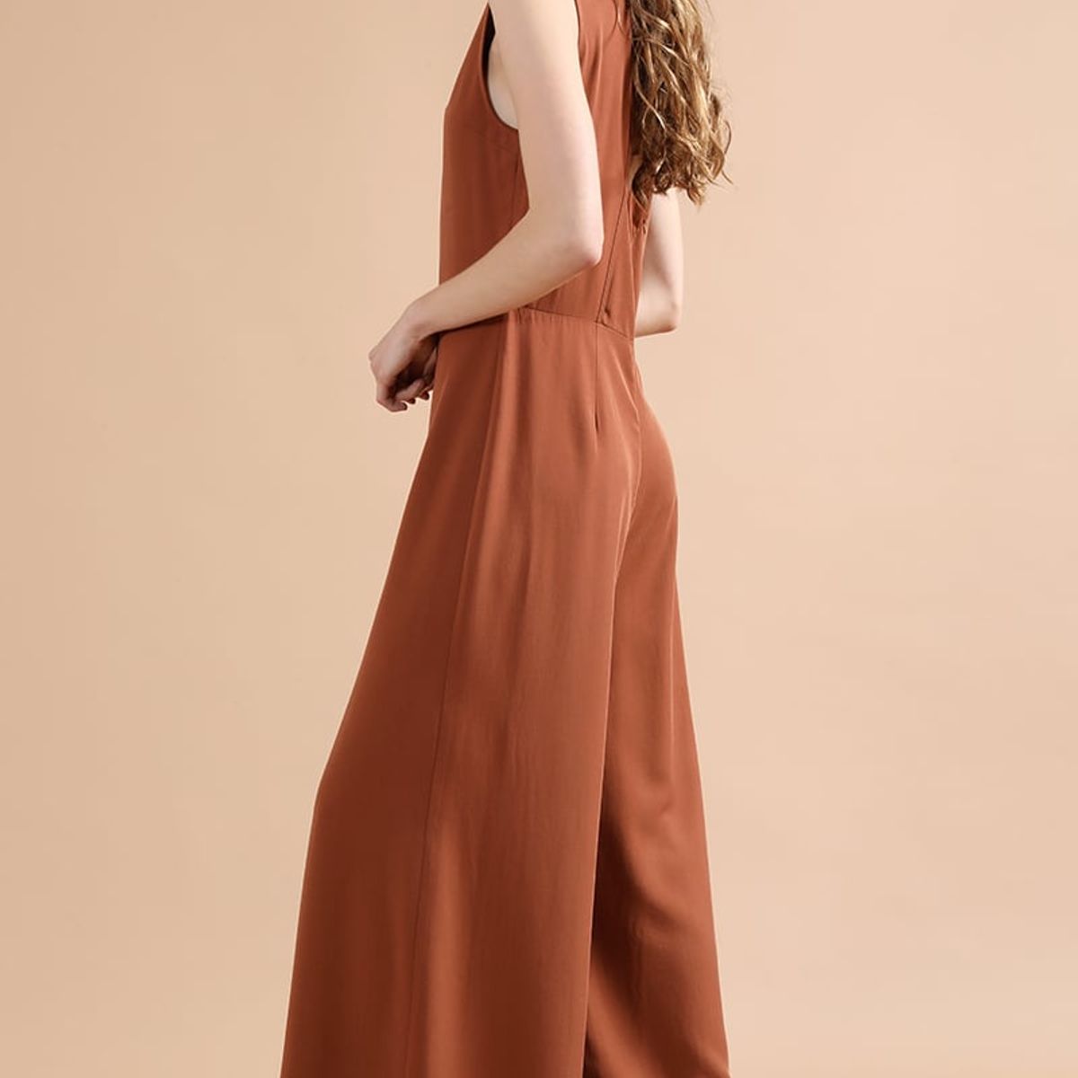 LIOLA - Enterito Recto, Espalda Escote Fantasia, Café Liola