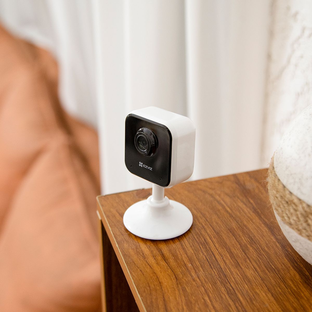 EZVIZ - CÁMARA IP WIFI H1C FHD 2MP DETECCION DE MOVIMIENTO  USO INTERIOR  CS-H1C  EZVIZ