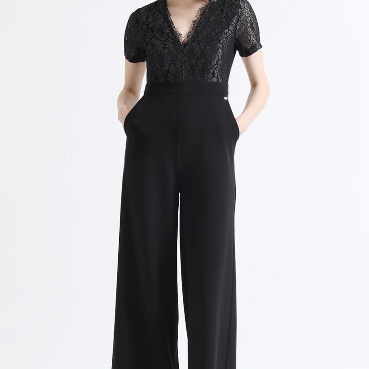 LIOLA - Enterito Recto Encaje Folia, Negro Liola