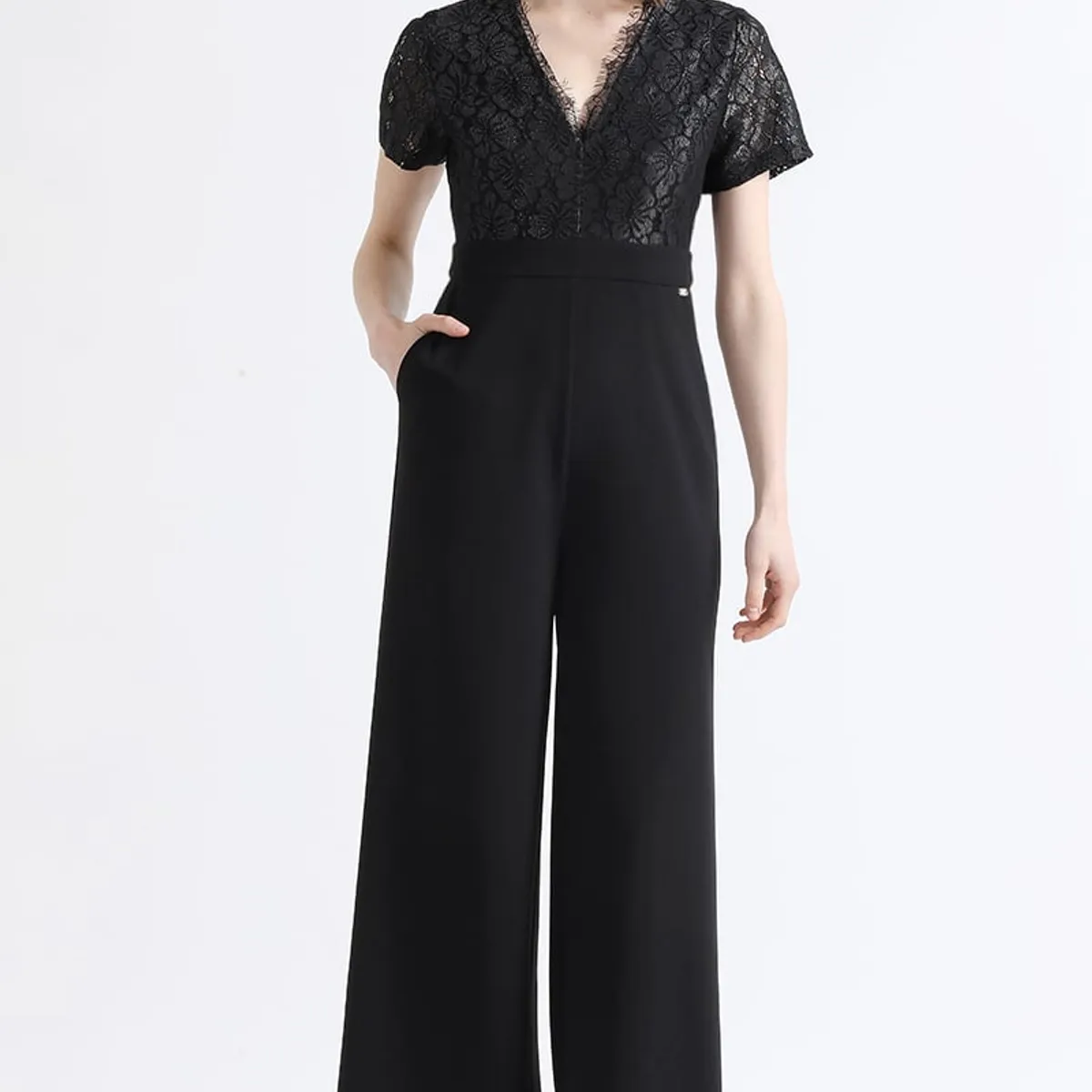 LIOLA - Enterito Recto Encaje Folia, Negro Liola