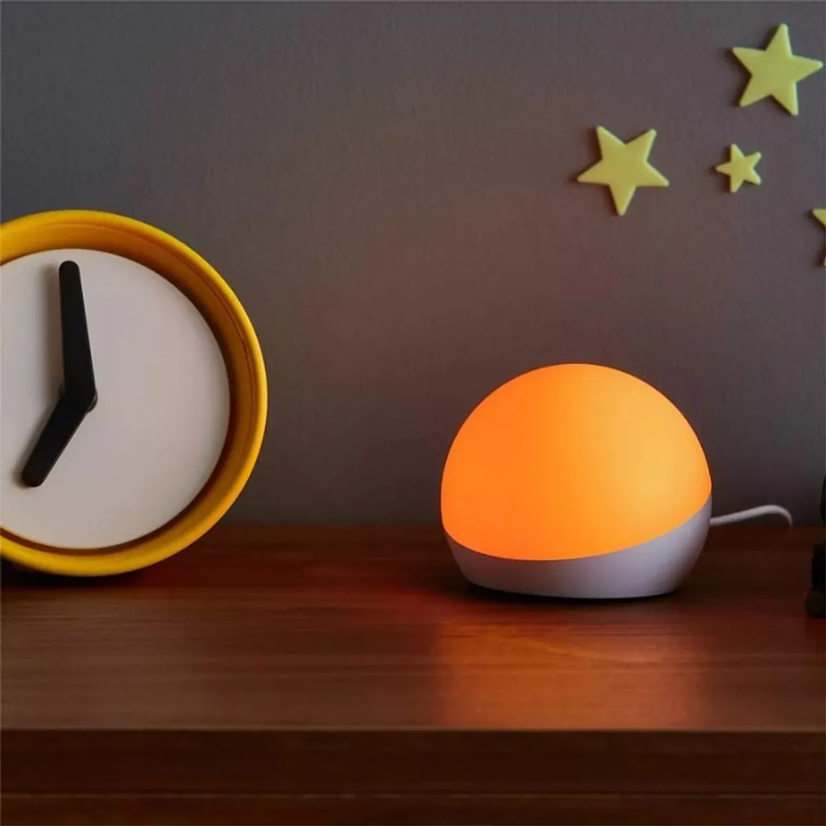 AMAZON - Lámpara Alexa Inteligente Echo Glow Multicolor Blanco