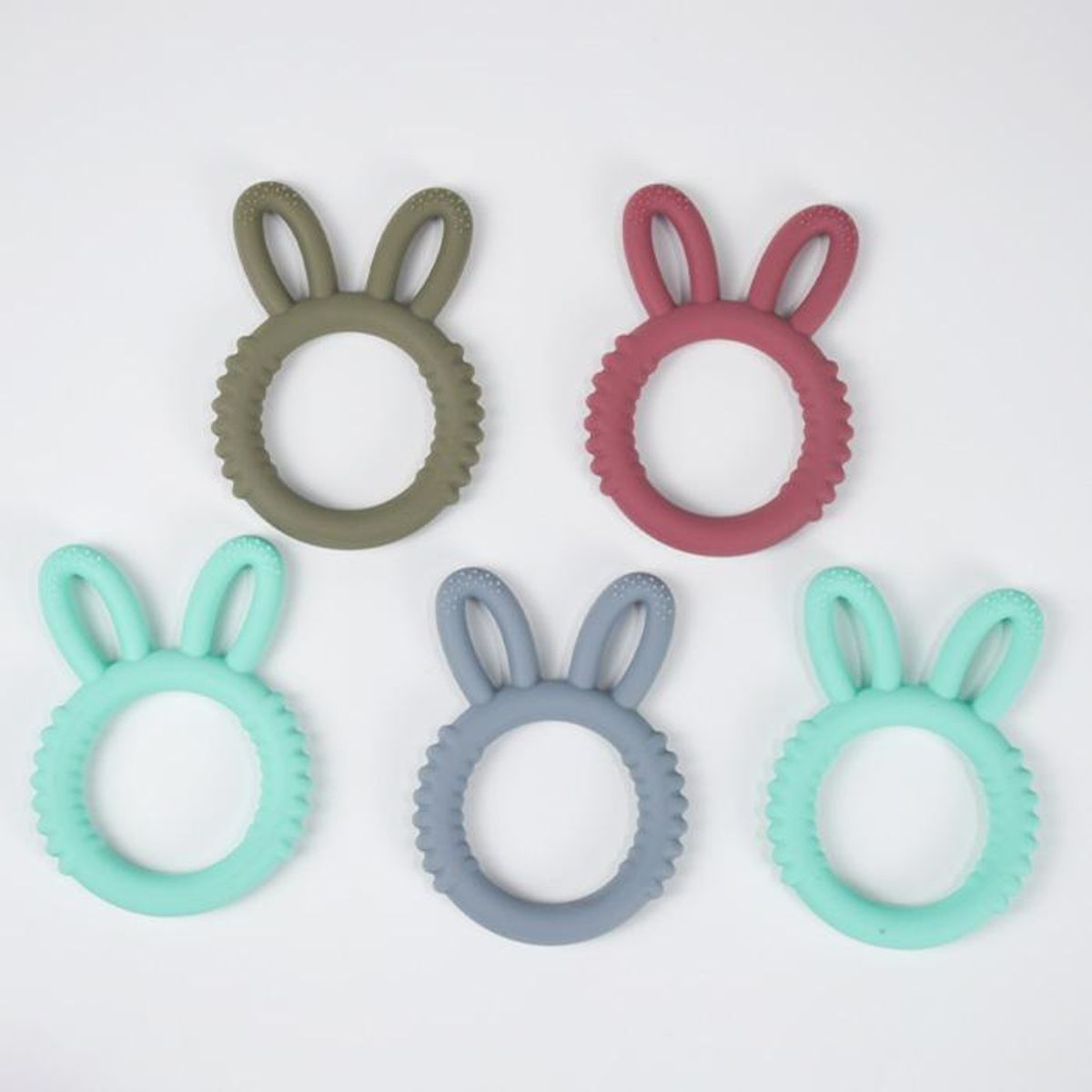 GENERICO - Mordedor diseño de conejito verde musgo