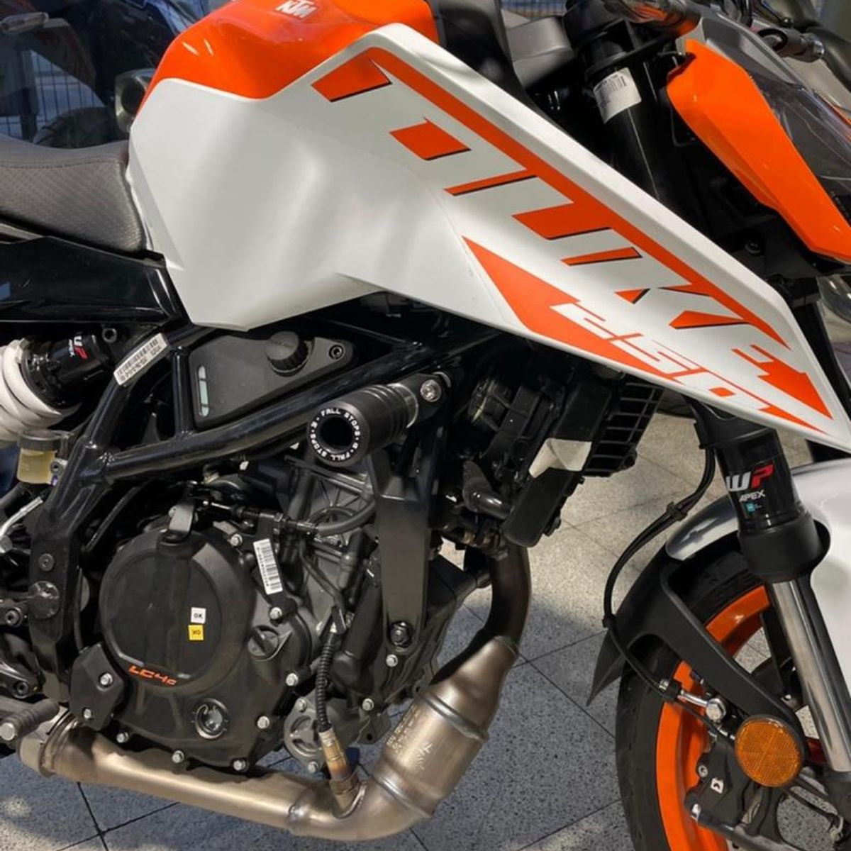 KTM - Topes De Caída Sliders Ktm Duke 250 (2024)