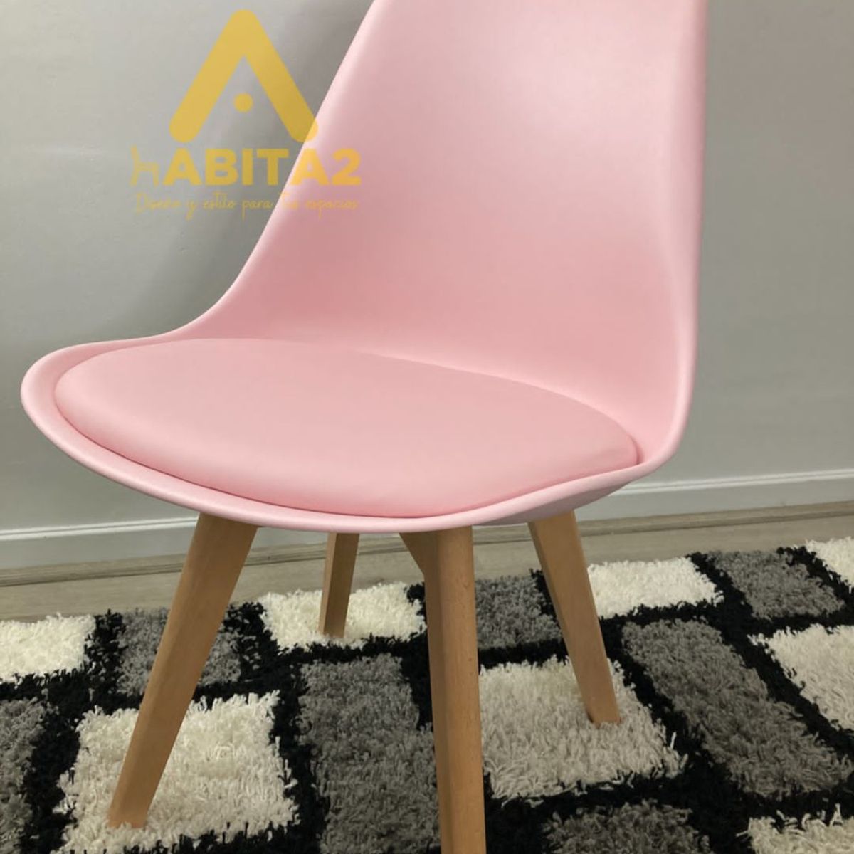 HABITA2 CHILE - Comedor Bianca 140cm -Rosado 4 puestos