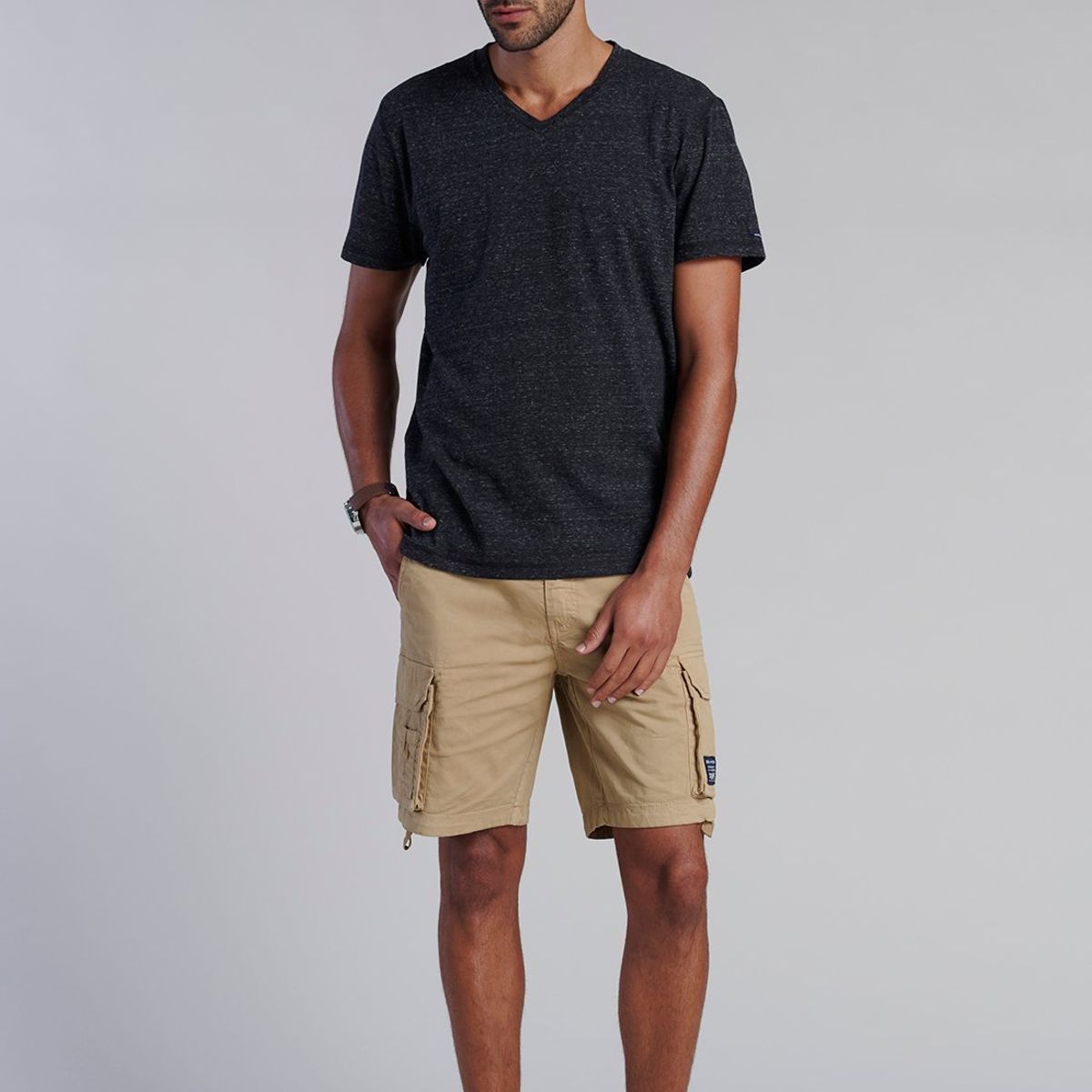 FEROUCH - Polera V Neck Alaska Negro Ferouch