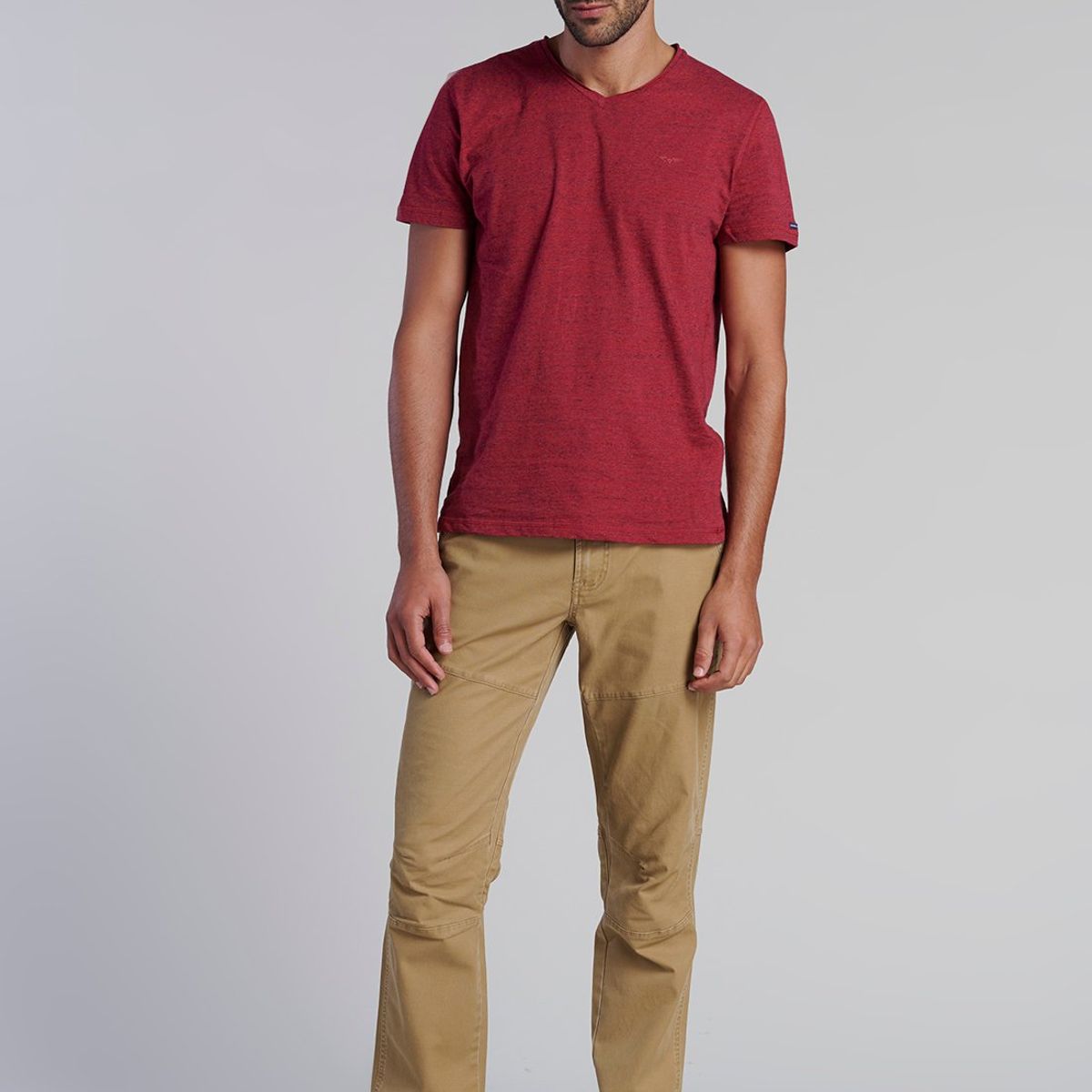 FEROUCH - Polera V Neck Alaska Rojo Ferouch