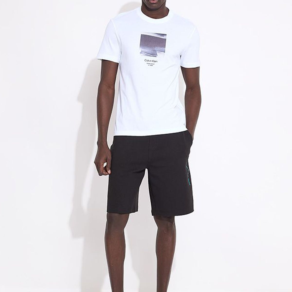 CALVIN KLEIN - Polera Diffused Graphic Blanco Calvin Klein