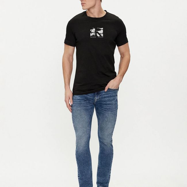 CALVIN KLEIN - Polera Small Box Logo Negro Calvin Klein