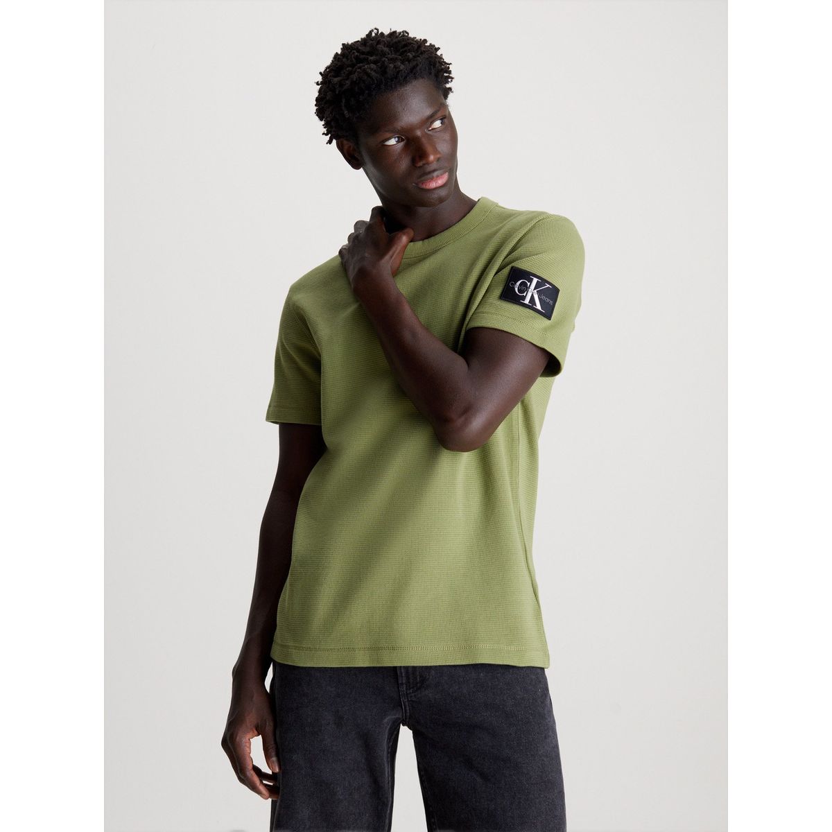 CALVIN KLEIN - Polera Badge Waffle Verde Calvin Klein