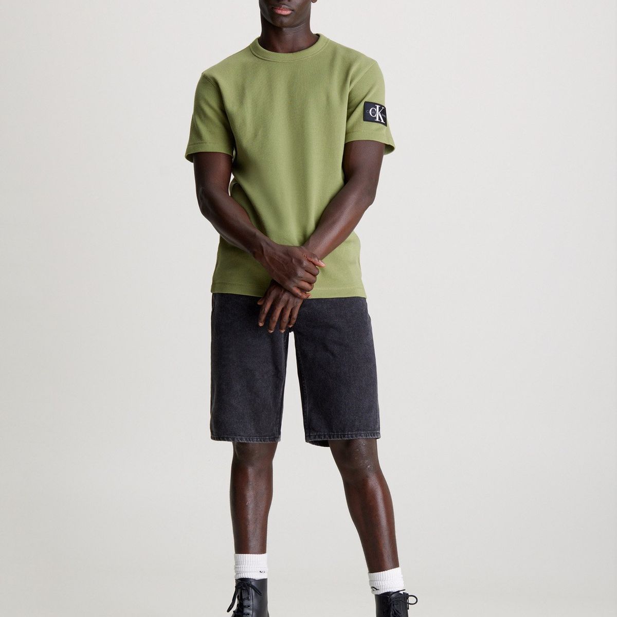 CALVIN KLEIN - Polera Badge Waffle Verde Calvin Klein