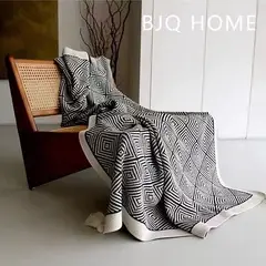 GENERICO - Mantas Decorativas con Rombos Negro, Medidas 127 cm x 175 cm