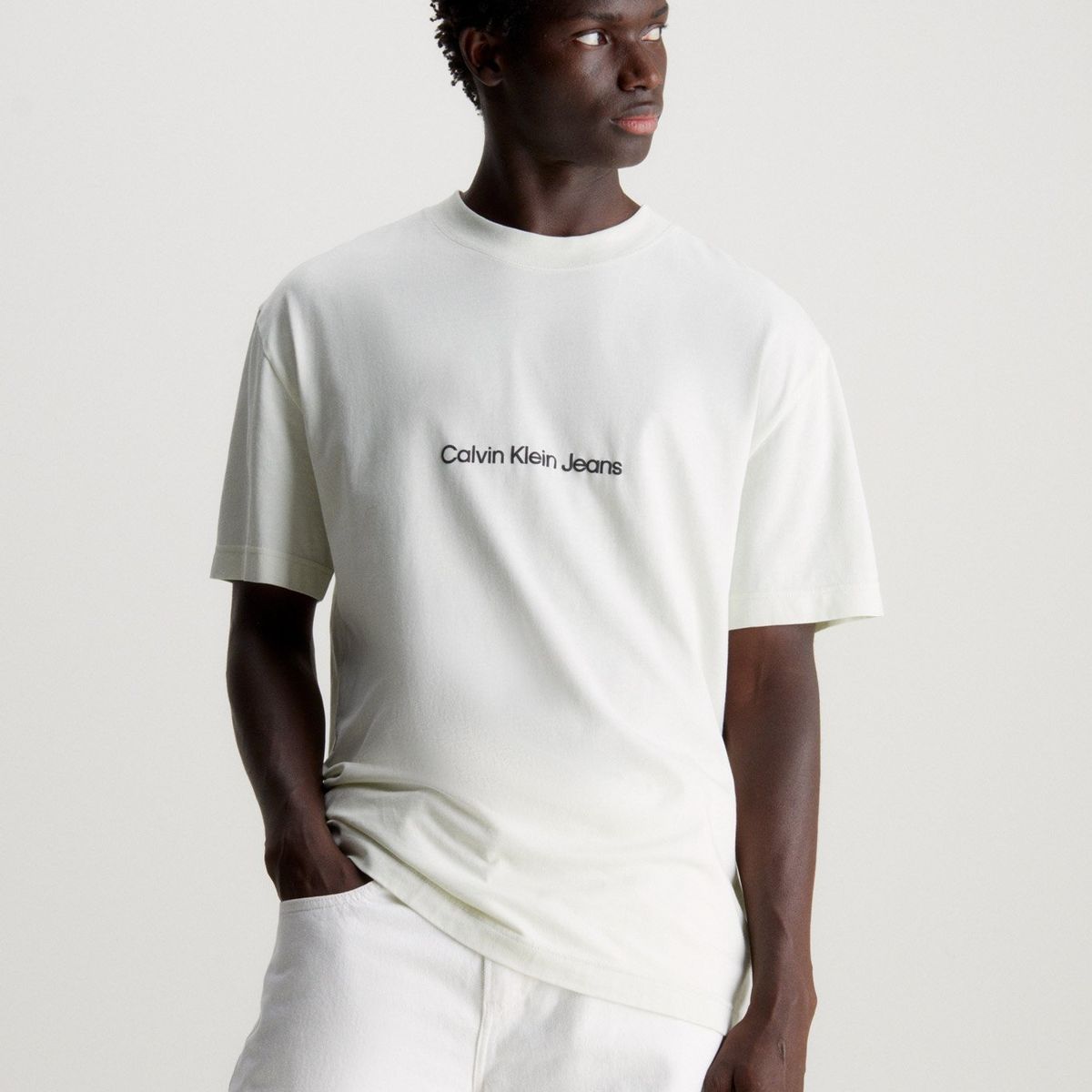 CALVIN KLEIN - Polera Square Frequency Logo Blanco Calvin Klein