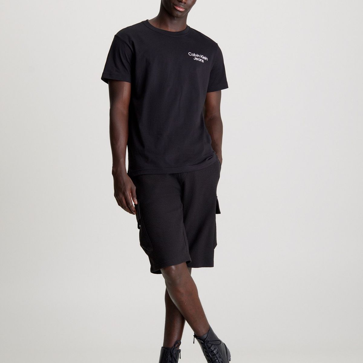 CALVIN KLEIN - Polera Eclipse Graphic Negro Calvin Klein