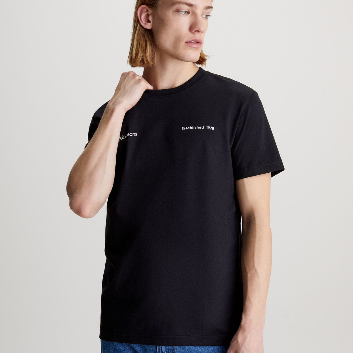 CALVIN KLEIN - Polera Big Box Logo Negro Calvin Klein