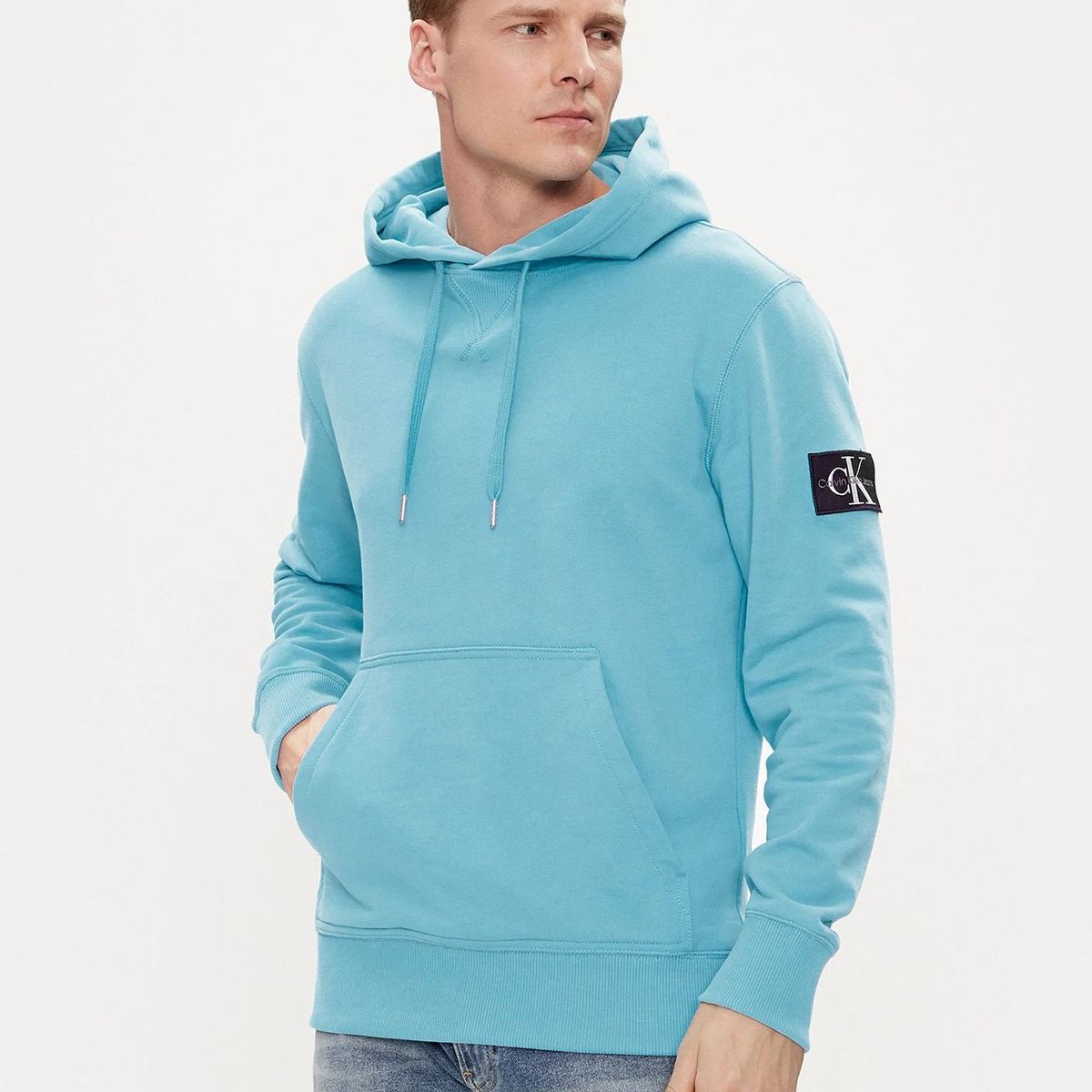 CALVIN KLEIN - Polerón con Gorro Badge Azul Calvin Klein