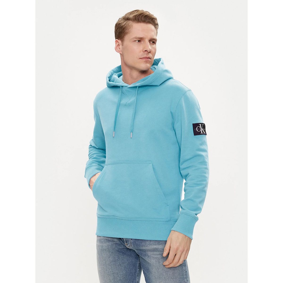 CALVIN KLEIN - Polerón con Gorro Badge Azul Calvin Klein