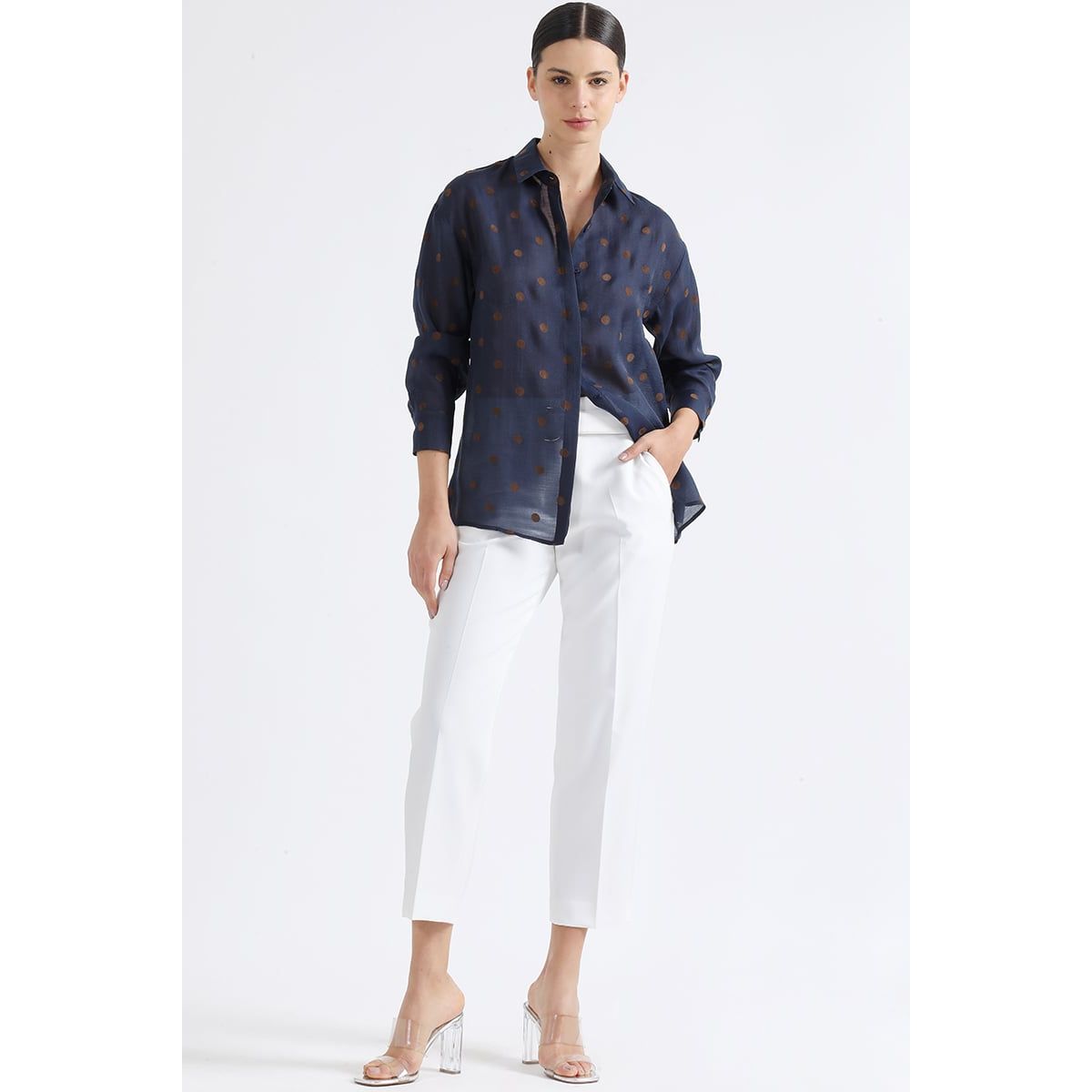 LIOLA - Blusa Semi Transparente Puntos Folk, Azul Liola