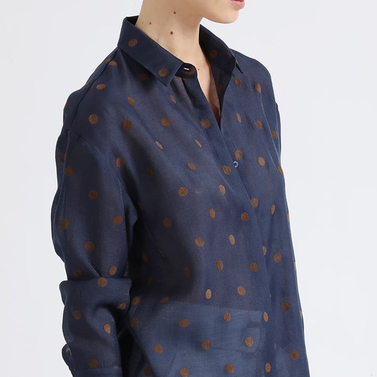 LIOLA - Blusa Semi Transparente Puntos Folk, Azul Liola