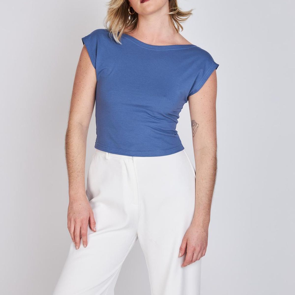 ATREVIDA - Polera Sin Espalda Anto Azul ATR by Eclipse ATREVIDA