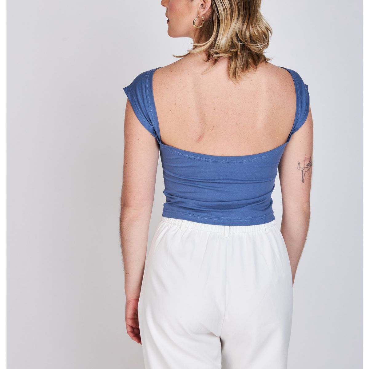 ATREVIDA - Polera Sin Espalda Anto Azul ATR by Eclipse ATREVIDA