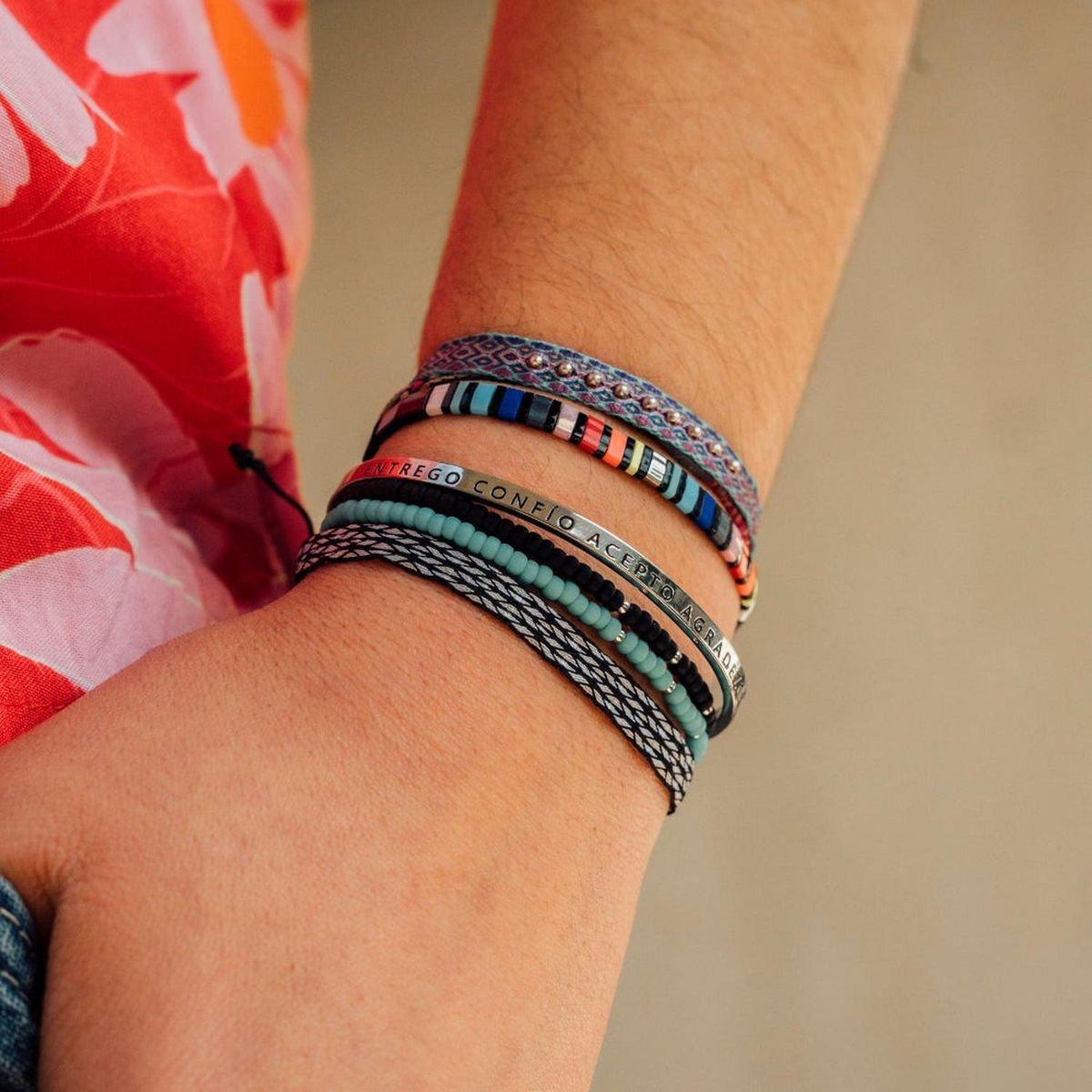 ZAZU - Pulsera Candy Negra con Mostacillas de Plata