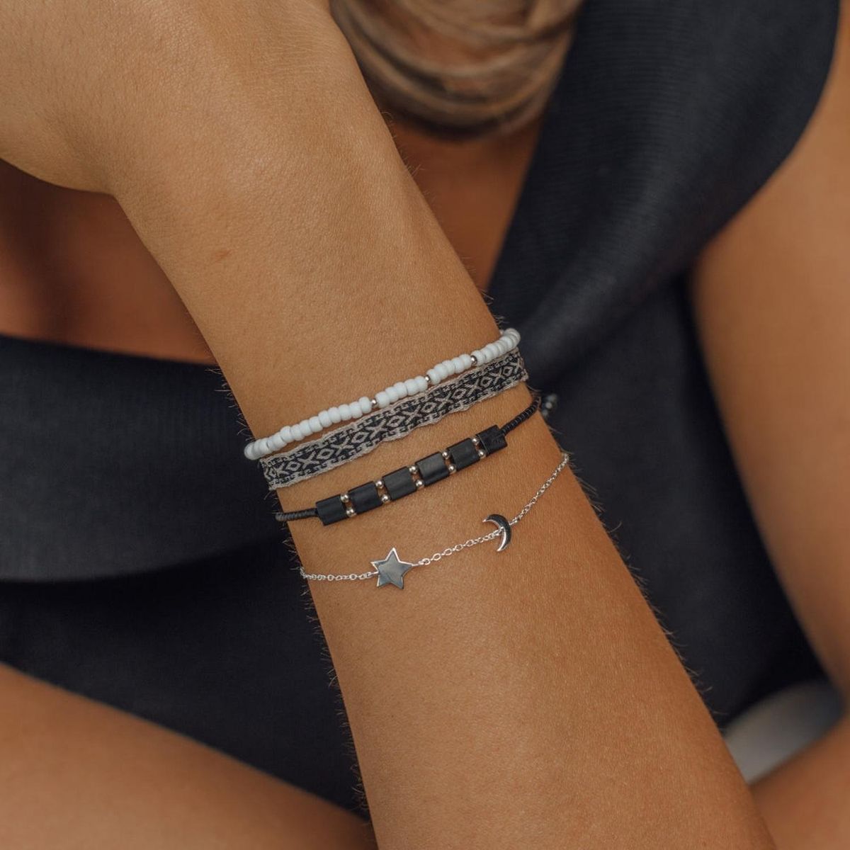 ZAZU - Pulsera Candy Blanca con Mostacillas de Plata