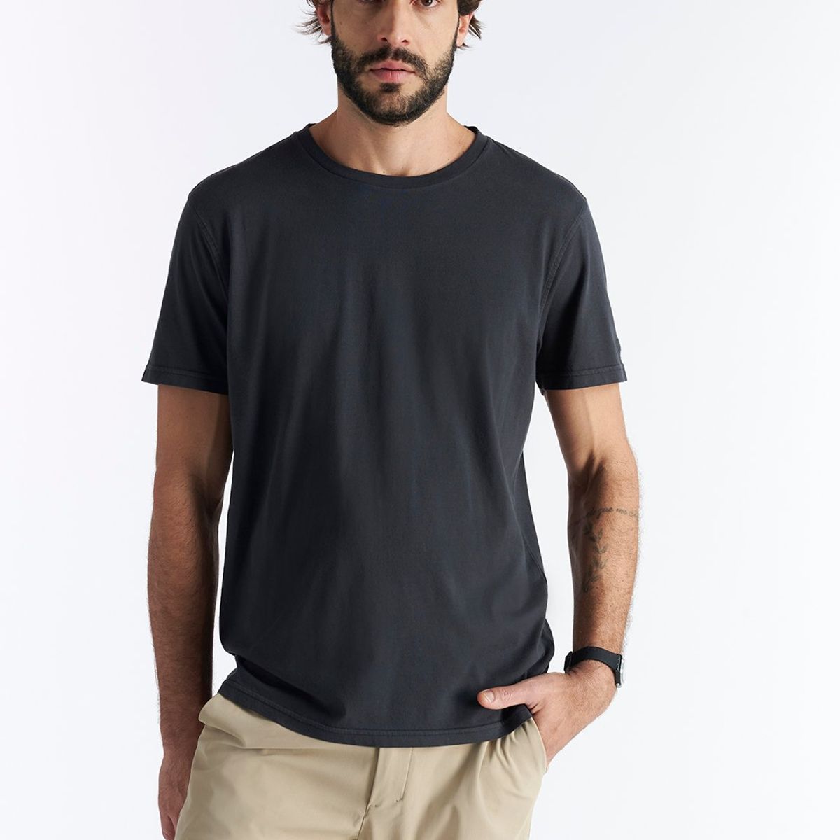 NIMTU - Polera Tres Cruces Negro Nimtu
