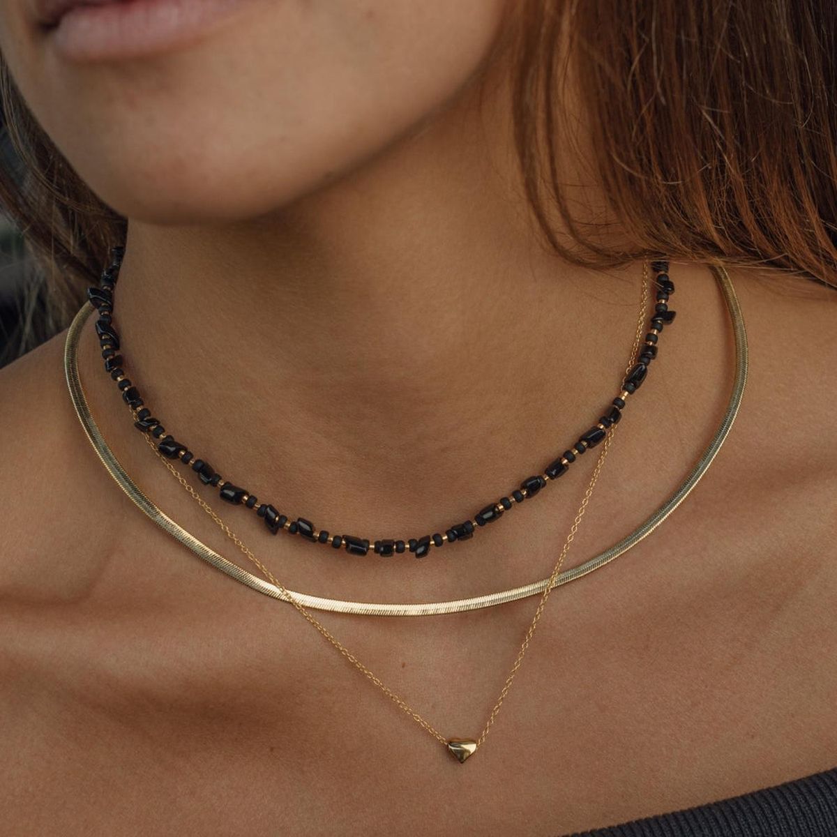 ZAZU - Collar Irregular Negro y Dorado